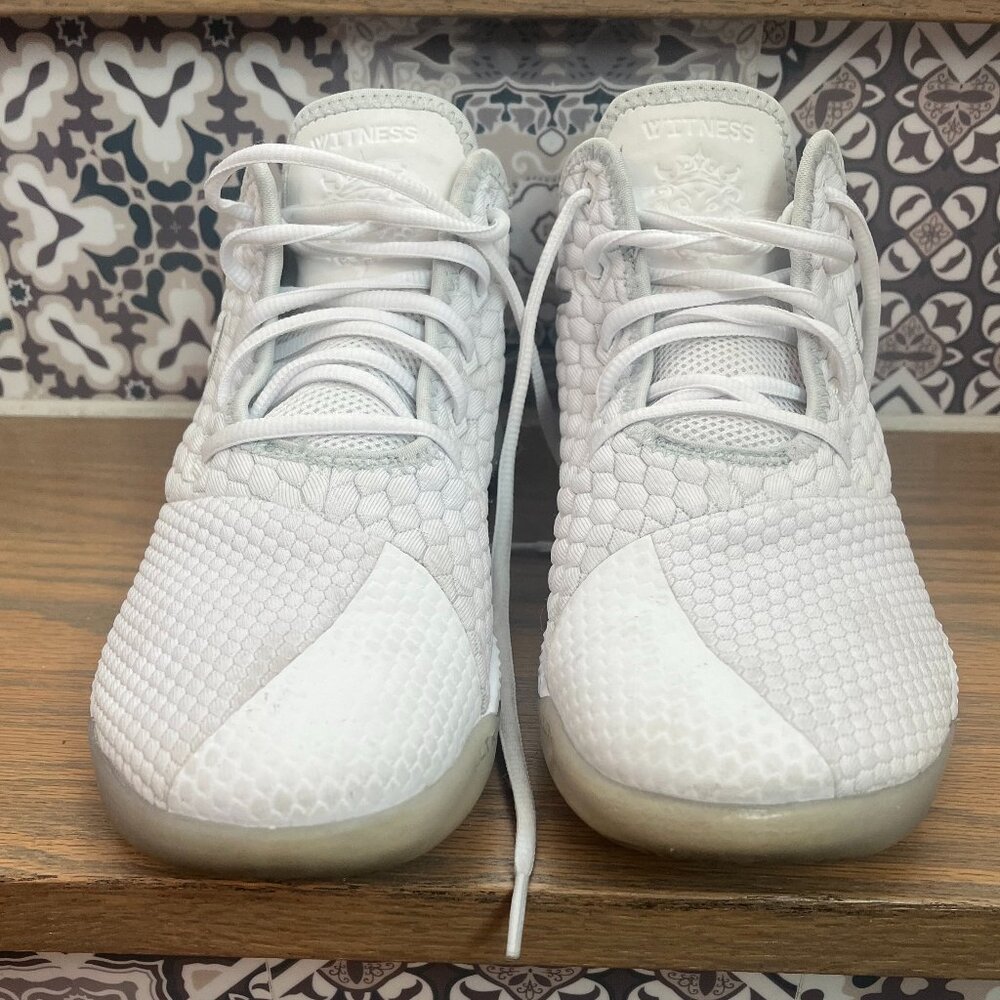 Lebron Witness 3 Nike Shoes